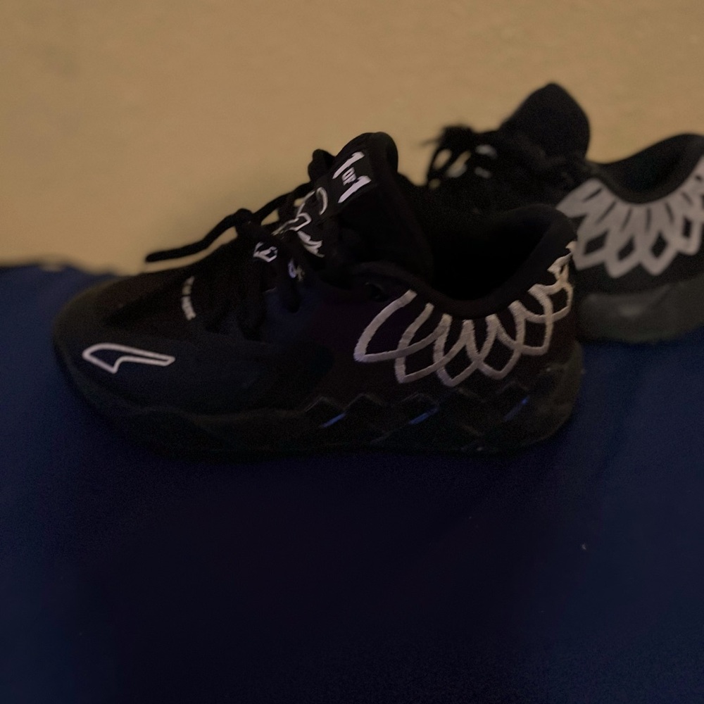basketball shoes
